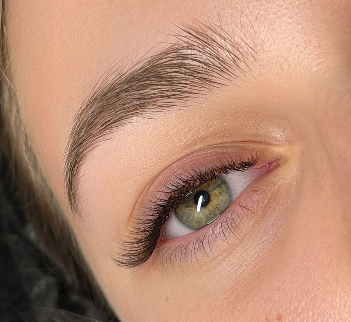eyelash volume extension